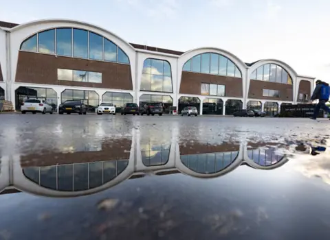 333376876 1181359832744063 2243424756645192024 Nfull